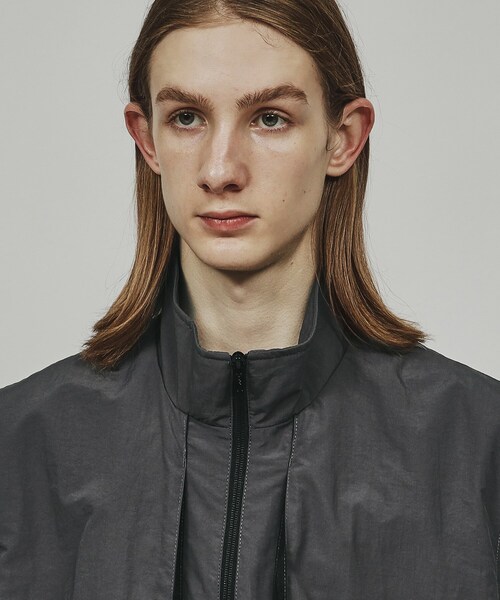 tk.TAKEO KIKUCHI(ティーケータケオキクチ)の「◆ワッシャーナイロンスタンドベスト(ベスト・メンズ・チャコールグレー/ブラック・02/03)」の8枚目の写真