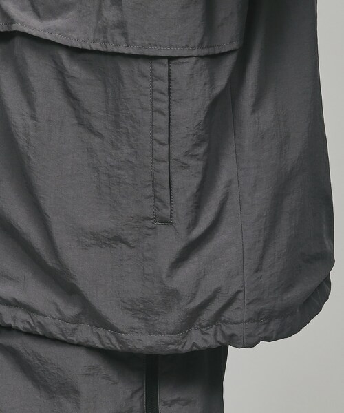 tk.TAKEO KIKUCHI(ティーケータケオキクチ)の「◆ワッシャーナイロンスタンドベスト(ベスト・メンズ・チャコールグレー/ブラック・02/03)」の12枚目の写真