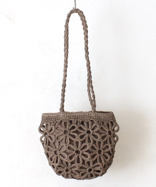 Per sist ence（パーシエンス）の「雑材フラワーデザインコロントート（ショルダーバッグ・レディース・セージグリーン/ライトベージュ/グレイッシュベージュ/ライトブルー/ベージュ・FREE）」の4枚目の写真