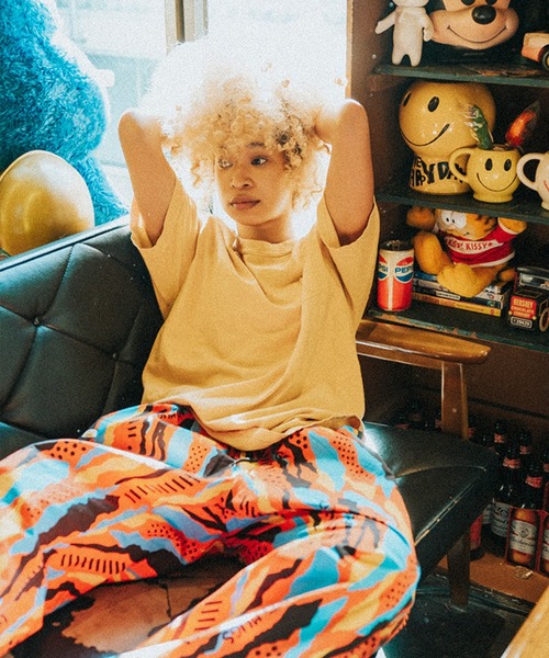 SALT&MUGS(ソルトアンドマグス)の「Old Logo Pkt Tee(Tシャツ/カットソー・メンズ・ブラック/イエロー/グリーン/バーガンディー・MEDIUM/LARGE/X-LARGE)」の17枚目の写真