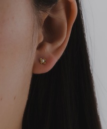 YU-KA:ミニフラワースタッドピアス