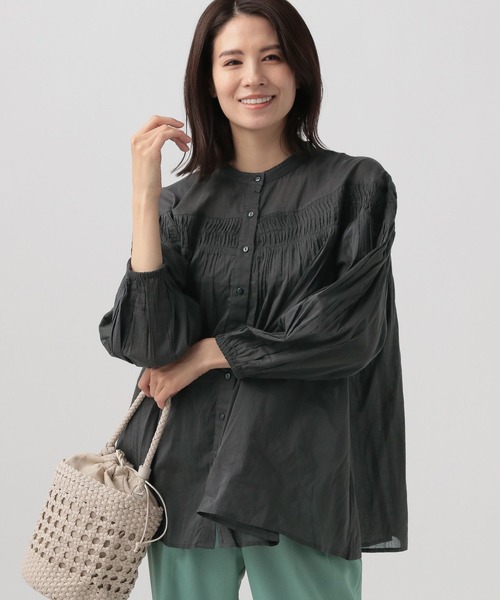Elura（エルーラ）の「コットンボイルピンタックブラウス/995391（シャツ/ブラウス・レディース・ブラック/オフホワイト・FREE）」の2枚目の写真