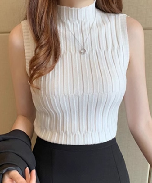 COCOMOMO(ココモモ)の「大人のきれいめニット ノースリーブサマーニット ハイネック ノースリーブニット ハイネックニット ストレッチ サマーニット オフィス オフィスカジュアル 夏服(ニット/セーター・レディース・ワイン/アイボリー/モカ/イエロー/グリーン/ホワイト/ブラック・FREE)」の12枚目の写真
