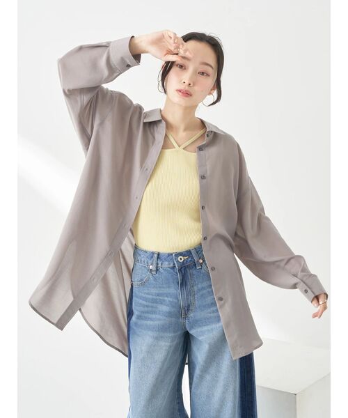 earth music&ecology(アースミュージックアンドエコロジー)の「シアーシャツ(シャツ/ブラウス・レディース・ピンク/ブラック/グレイッシュベージュ/オフホワイト/ブルー・FREE)」の11枚目の写真