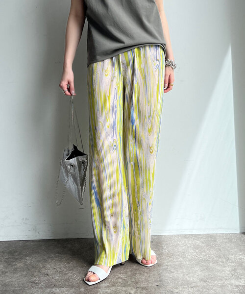 DouDou（ドゥドゥ）の「【WEB限定】プリントプリーツパンツ（その他パンツ・レディース・グレー/イエロー/サックスブルー・FREE）」の3枚目の写真