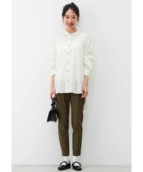 Live in comfort（リブインコンフォート）の「リブ　イン　コンフォート　後ろたっぷりギャザーがかわいい　コットンシアーロングシャツ（シャツ/ブラウス・レディース・ライム/オフホワイト/ブルー・X-LARGE/LARGE/MEDIUM/XX-LARGE/SMALL/XXX-LARGE）」の4枚目の写真