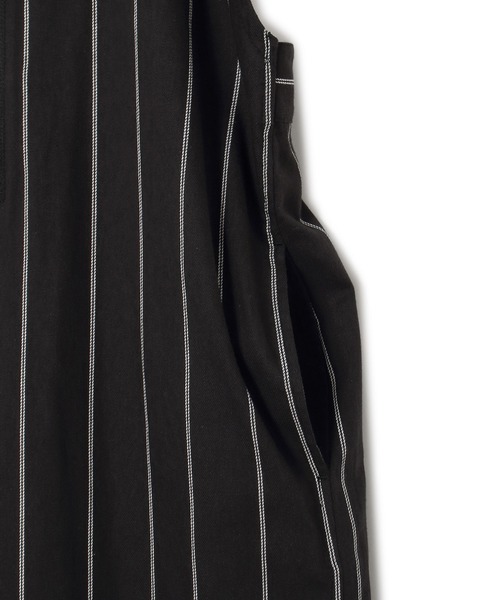 ADAM ET ROPE'(アダムエロペ)の「《環境配慮》フロントジップサロペット(サロペット/オーバーオール・レディース・グレー系その他/ブラック・FREE)」の13枚目の写真