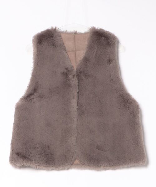 Q（キュー）の「リバーフェイクファーベスト（ベスト・レディース・ベージュ/グレイッシュベージュ・MEDIUM）」の3枚目の写真