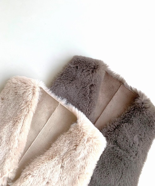 Q（キュー）の「リバーフェイクファーベスト（ベスト・レディース・ベージュ/グレイッシュベージュ・MEDIUM）」の9枚目の写真