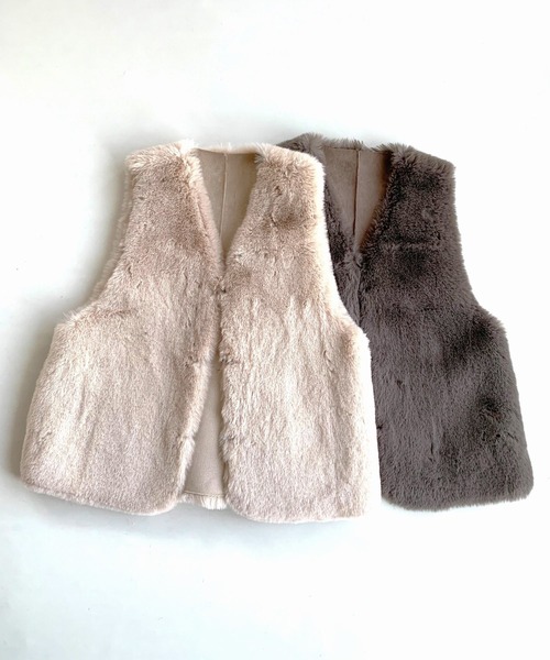 Q（キュー）の「リバーフェイクファーベスト（ベスト・レディース・ベージュ/グレイッシュベージュ・MEDIUM）」の7枚目の写真