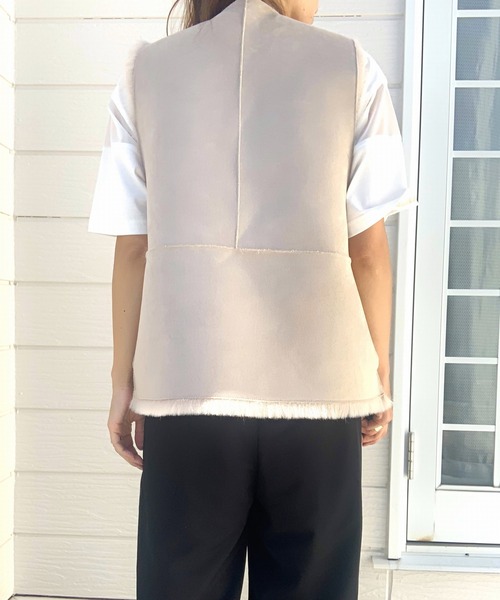 Q（キュー）の「リバーフェイクファーベスト（ベスト・レディース・ベージュ/グレイッシュベージュ・MEDIUM）」の21枚目の写真