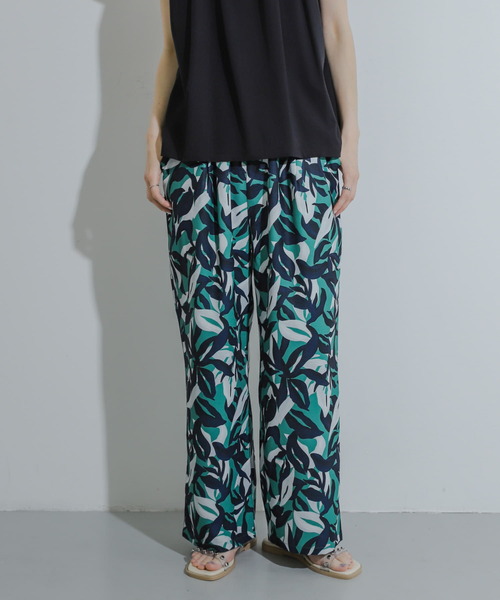 SENSE OF PLACE by URBAN RESEARCH（センスオブプレイスバイアーバンリサーチ）の「リーフプリントイージーパンツ（その他パンツ・レディース・グリーン系その他/ブルー系その他/ブラック系その他・SMALL/MEDIUM）」の9枚目の写真