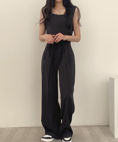 MILAE(ミレ)の「2点セットアップ スクエアネックノースリーブトップス&セミワイドパンツ(シャツ/ブラウス・レディース・ブラック/グレー・FREE)」の4枚目の写真
