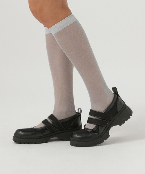 BAYFLOW（ベイフロー）の「[程よいボリューム感]メリージェーンスニーカー（スニーカー・レディース・シルバー/ブラック/アイボリー・LARGE/MEDIUM）」の13枚目の写真