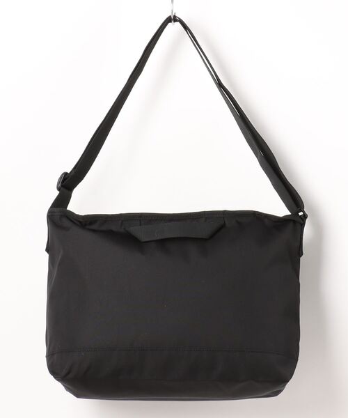 Manhattan Portage BLACK LABEL(マンハッタンポーテージ ブラックレーベル)の「STANDARD NY MESSENGER BAG (S) CORDURA 305P(メッセンジャーバッグ・メンズ・ブラック・SMALL)」の5枚目の写真