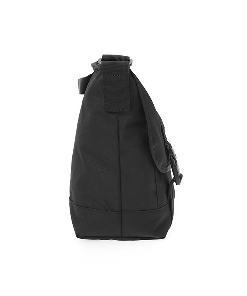 Manhattan Portage BLACK LABEL(マンハッタンポーテージ ブラックレーベル)の「STANDARD NY MESSENGER BAG (S) CORDURA 305P(メッセンジャーバッグ・メンズ・ブラック・SMALL)」の15枚目の写真