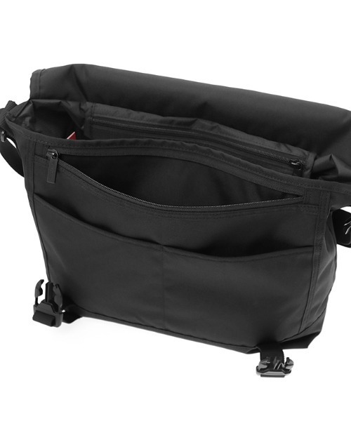 Manhattan Portage BLACK LABEL(マンハッタンポーテージ ブラックレーベル)の「STANDARD NY MESSENGER BAG (S) CORDURA 305P(メッセンジャーバッグ・メンズ・ブラック・SMALL)」の9枚目の写真