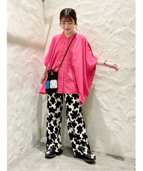 niko and...（ニコアンド）の「ケアイージーコタットタックシャツ（シャツ/ブラウス・レディース・ブルー/チャコール/オフホワイト/ピンク・SHORT/LONG）」の8枚目の写真