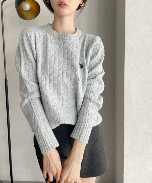 U.S. POLO ASSN.（ユーエスポロアッスン）の「U.S. POLO ASSN. 総ケーブルデザイン クルーネック ニット（ニット/セーター・レディース・アイボリー/チャコール/ベージュ/ライトブルー/ピンク/ブラウン・M/L）」の5枚目の写真