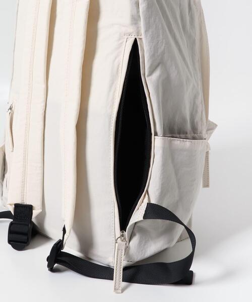 URBAN RESEARCH DOORS（アーバンリサーチドアーズ）の「ウォッシャブルマルチ収納リュック（バックパック/リュック・レディース・ブラック/アイボリー・ONE）」の15枚目の写真