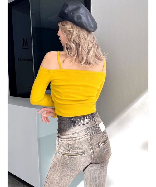 GYDA（ジェイダ）の「カシュクールデザインオフショルトップス（Tシャツ/カットソー・レディース・ブラック/マスタード/グレー/オフホワイト・FREE）」の9枚目の写真