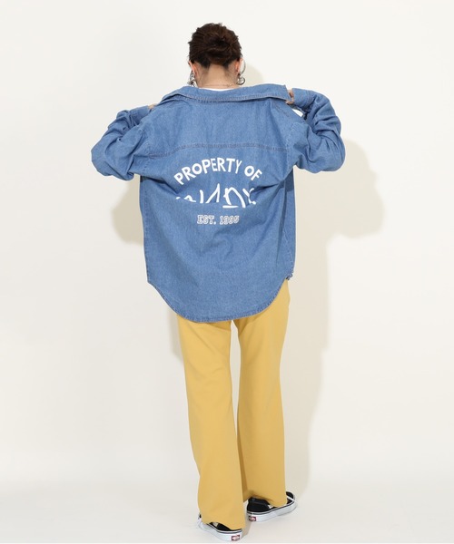 Disney（ディズニー）の「親子お揃い ディズニー トイ・ストーリー 刺繍シャツ 9617A（シャツ/ブラウス・レディース・ライトインディゴブルー・M/L/XL/S）」の2枚目の写真