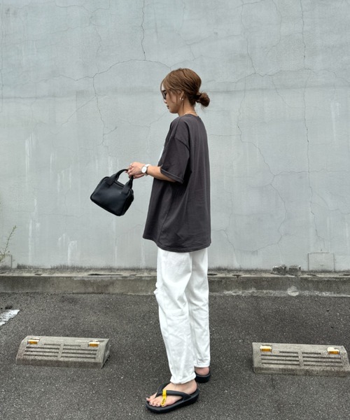 ISOOK（アイスー）の「anotherプリントTシャツ(chiicaselect) / ロゴTシャツ オーバーTシャツ オーバーサイズ メンズライク モード（Tシャツ/カットソー・レディース・ホワイト/チャコールグレー・FREE）」の10枚目の写真