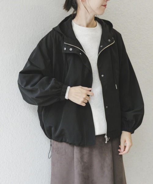 ITEMS URBANRESEARCH（アイテムズ アーバンリサーチ）の「マウンテンパーカー（マウンテンパーカー・レディース・ブラック/ベージュ・FREE）」の4枚目の写真