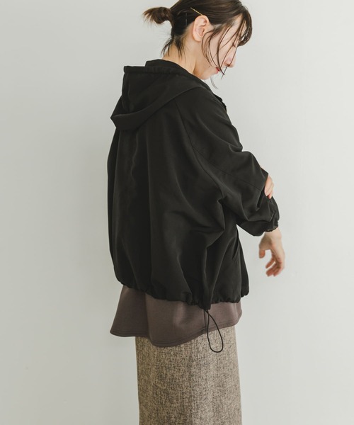 ITEMS URBANRESEARCH（アイテムズ アーバンリサーチ）の「マウンテンパーカー（マウンテンパーカー・レディース・ブラック/ベージュ・FREE）」の11枚目の写真