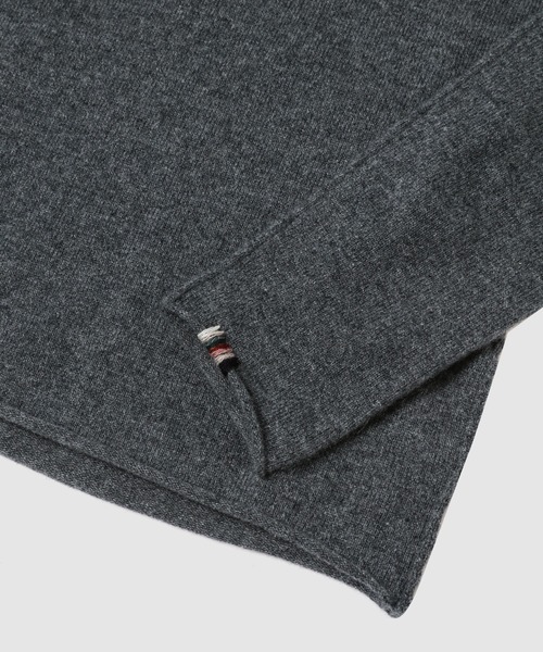 extreme cashmere(エクストリーム カシミヤ)の「n°380 audrey(ニット/セーター・レディース・グレー・OS)」の4枚目の写真