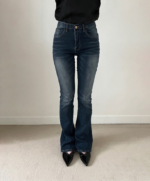 by muni:r(バイ ムニール)の「ヴィンテージスパンウォッシングデニムパンツ(デニムパンツ・レディース・ブルー・SMALL/MEDIUM)」の16枚目の写真