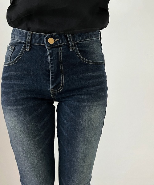 by muni:r(バイ ムニール)の「ヴィンテージスパンウォッシングデニムパンツ(デニムパンツ・レディース・ブルー・SMALL/MEDIUM)」の17枚目の写真