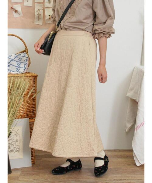 Samansa Mos2（サマンサ モスモス）の「花柄キルトAラインスカート（スカート・レディース・カーキ/ブラック/キナリ・F）」の4枚目の写真