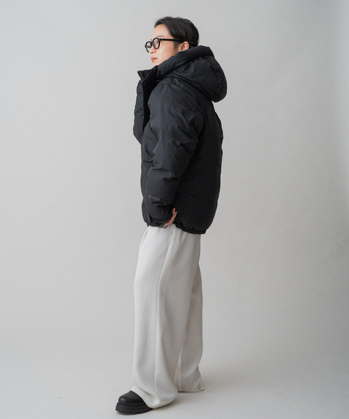 IENA（イエナ）の「THE NORTH FACE/ザ ノースフェイス Alteration Baffs Jacket ND92360（ダウンジャケット/コート・レディース・ベージュ/ブラック・X-SMALL/SMALL）」の17枚目の写真