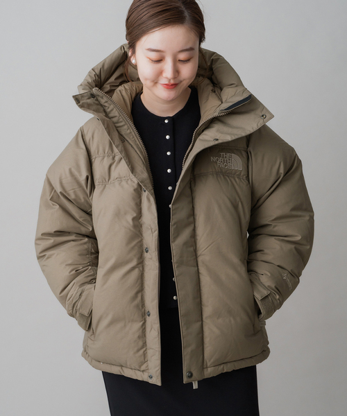 IENA（イエナ）の「THE NORTH FACE/ザ ノースフェイス Alteration Baffs Jacket ND92360（ダウンジャケット/コート・レディース・ベージュ/ブラック・X-SMALL/SMALL）」の19枚目の写真