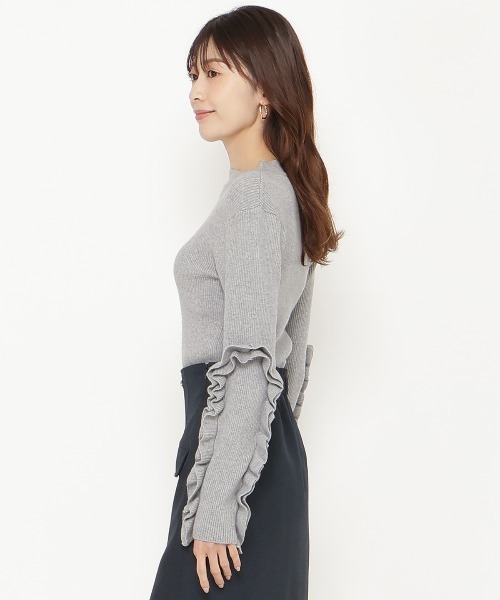 AND COUTURE(アンドクチュール)の「袖フリルハイネックリブニットプルオーバー(ニット/セーター・レディース・オフホワイト/ブラック/グレー・FREE)」の15枚目の写真