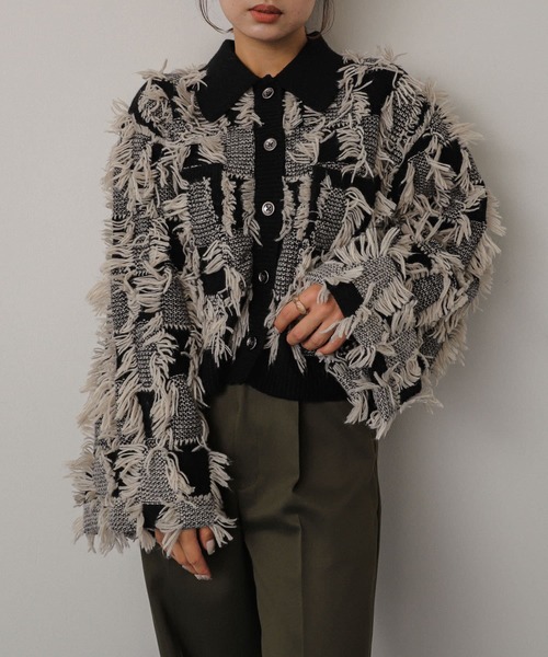 SENSE OF PLACE by URBAN RESEARCH(センスオブプレイスバイアーバンリサーチ)の「フリンジニットジャケット(その他アウター・レディース・ブラック系その他/アイボリー/レッド・ONE)」の3枚目の写真