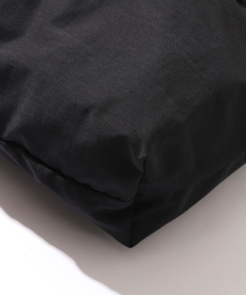 Firsthand(ファーストハンド)の「thriftwear and fleamarkettourr×Firsthand/スリフトウェアアンドフリーマーケットツアー×ファーストハンド 別注 NYLON SHOULDER(ショルダーバッグ・レディース・ブラック/オリーブ/ベージュ・ONE SIZE)」の7枚目の写真