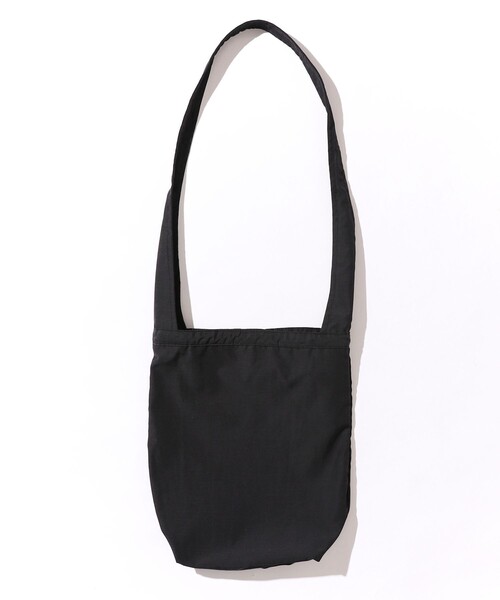 Firsthand(ファーストハンド)の「thriftwear and fleamarkettourr×Firsthand/スリフトウェアアンドフリーマーケットツアー×ファーストハンド 別注 NYLON SHOULDER(ショルダーバッグ・レディース・ブラック/オリーブ/ベージュ・ONE SIZE)」の9枚目の写真