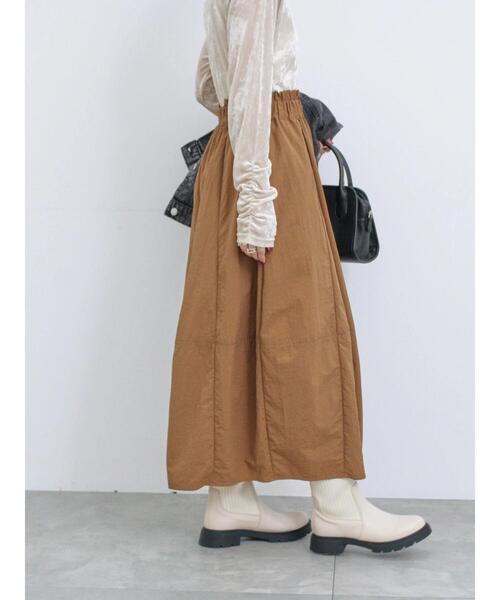 Samansa Mos2 blue（サマンサモスモスブルー）の「グログランナイロンギャザースカート（スカート・レディース・キャメル/カーキ/ブラック・F）」の13枚目の写真