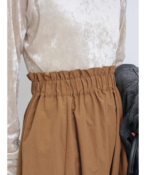 Samansa Mos2 blue（サマンサモスモスブルー）の「グログランナイロンギャザースカート（スカート・レディース・キャメル/カーキ/ブラック・F）」の14枚目の写真