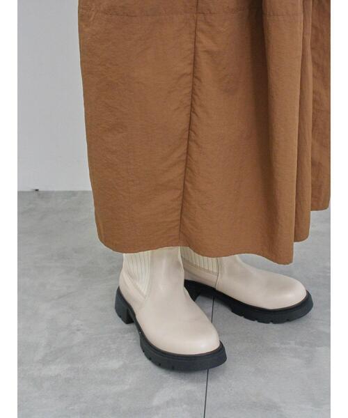 Samansa Mos2 blue（サマンサモスモスブルー）の「グログランナイロンギャザースカート（スカート・レディース・キャメル/カーキ/ブラック・F）」の16枚目の写真