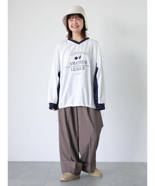 ehka sopo(エヘカソポ)の「◎ナイロンロゴ配色プルオーバー(シャツ/ブラウス・レディース・オフホワイト/グリーン/ネイビー・F)」の22枚目の写真