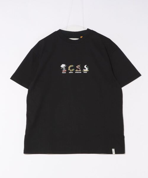 TCSS（ティーシーエスエス）の「DESIGN TEE/Critical Slide(クリティカルスライド)TCSSスタンダードフィットブランドロゴ入りTシャツ前面プリントバックプリント半袖Tシャツ（Tシャツ/カットソー・メンズ・ブラック/ホワイト・SMALL/X-LARGE/LARGE/MEDIUM）」の2枚目の写真