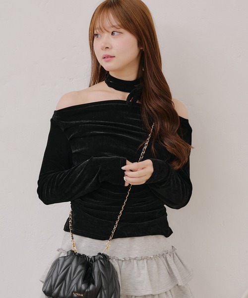 continuer de NICE CLAUP(コンティニューデナイスクラップ)の「【ZOZO限定/インフルエンサー企画】ベロアトップス(Tシャツ/カットソー・レディース・レンガ/ブラウン/ブラック・FREE)」の5枚目の写真