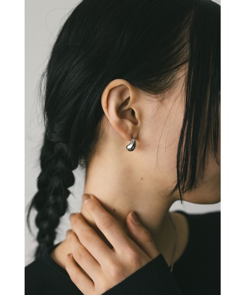 STYLEMIXER(スタイルミキサー)の「ミニマルビーンズピアス(ピアス(両耳用)・レディース・ゴールド/シルバー・FREE)」の1枚目の写真