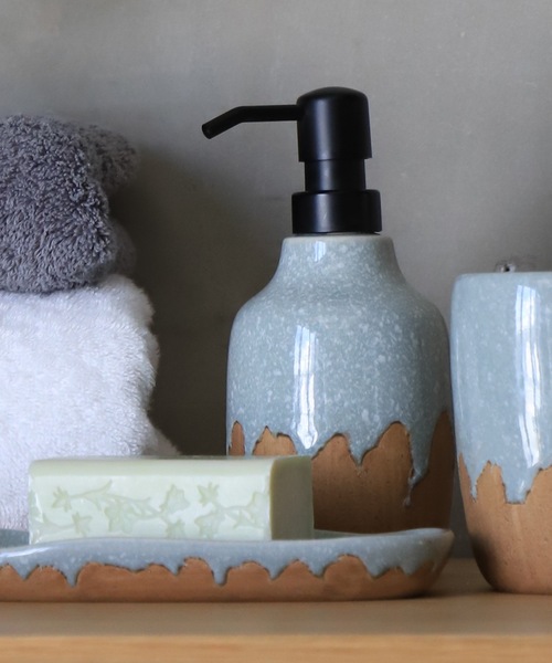 a.depeche(アデペシュ)の「【a.depeche/アデペシュ】ソープディスペンサー eclat soap dispenser snowmelt おしゃれなギフトに最適!(インテリア雑貨・レディース・ライトブルー・FREE)」の3枚目の写真