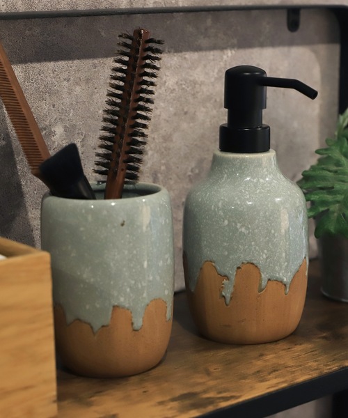 a.depeche(アデペシュ)の「【a.depeche/アデペシュ】ソープディスペンサー eclat soap dispenser snowmelt おしゃれなギフトに最適!(インテリア雑貨・レディース・ライトブルー・FREE)」の4枚目の写真