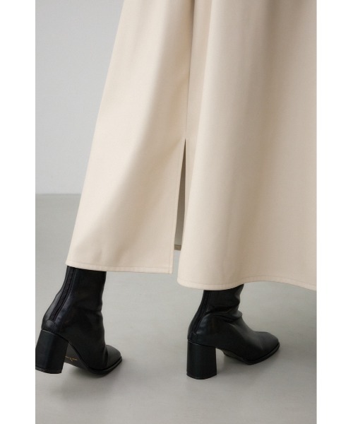 AZUL by moussy(アズールバイマウジー)の「レザーフレアスカート(スカート・レディース・ライトベージュ/ブラック・SMALL/MEDIUM)」の21枚目の写真