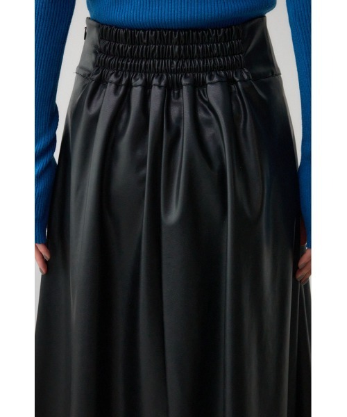 AZUL by moussy(アズールバイマウジー)の「レザーフレアスカート(スカート・レディース・ライトベージュ/ブラック・SMALL/MEDIUM)」の10枚目の写真